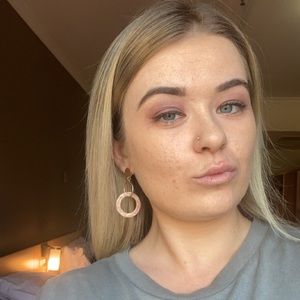 Meet your Posher, Leaha